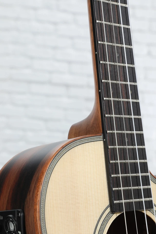 Kala KA-SSEBY-B-CE Acoustic-Electric Baritone Ukulele - Natural - Image 3 of 4