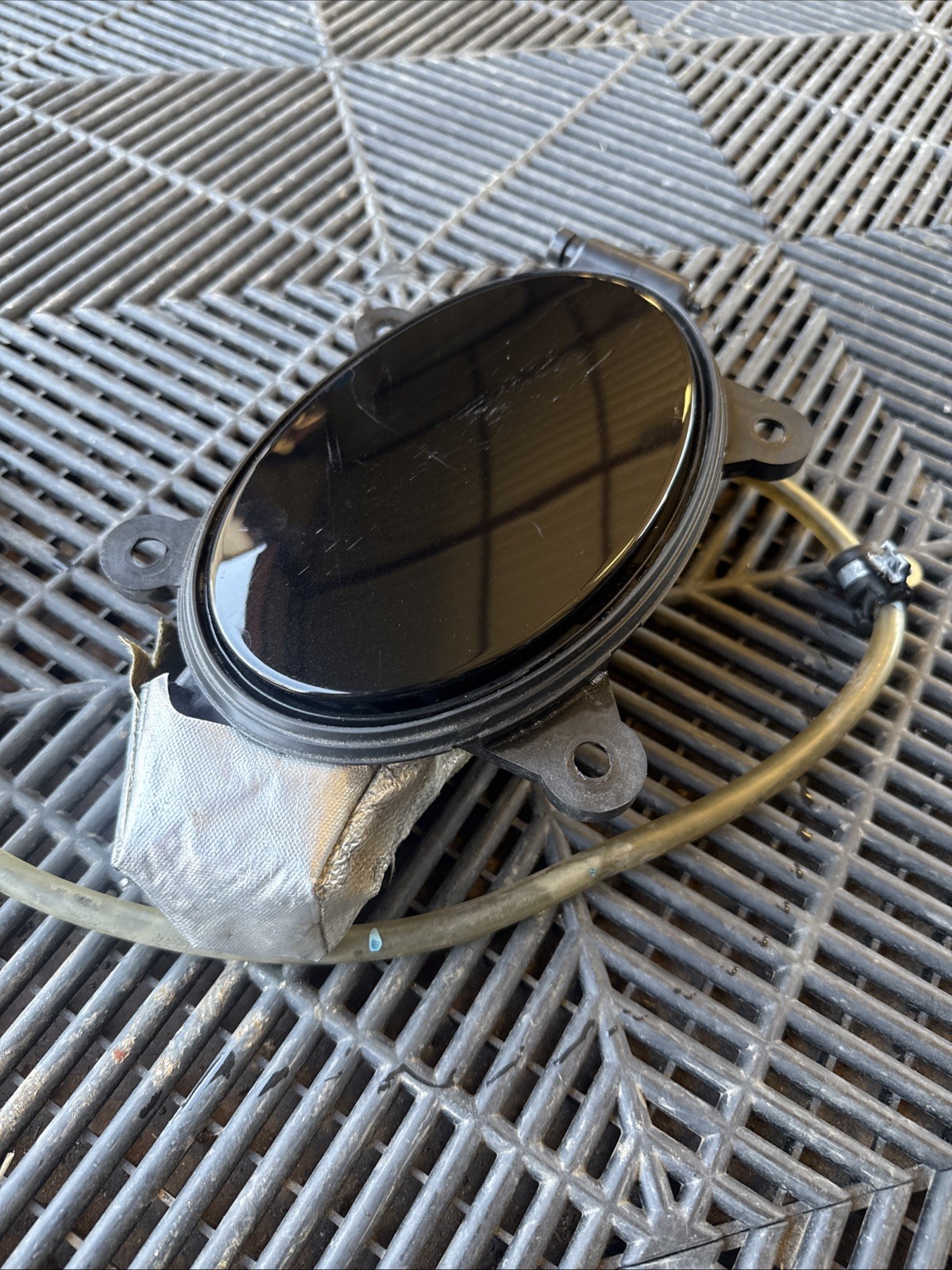 2016-2021 Mclaren 570s Rear Fuel Tank Door Filler Housing Lid W/ Gas Cap