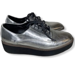 womens madden girl written platform casual shoe