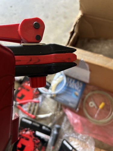 KLIPPERMATE TENNIS STRINGING MACHINE w/Starter clamp/tools/strings only 1 clamp - Picture 11 of 12