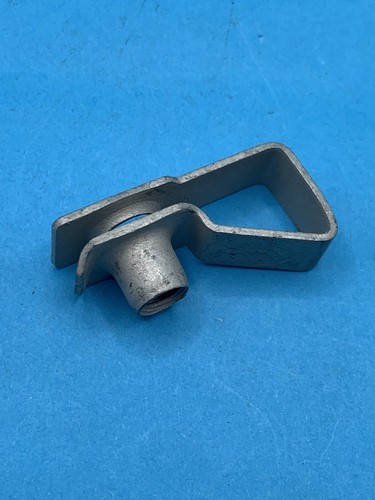 (QTY 2) Extruded U-Nuts Fender Clips for GMC Chevy Silverado 8-1.25mm ...