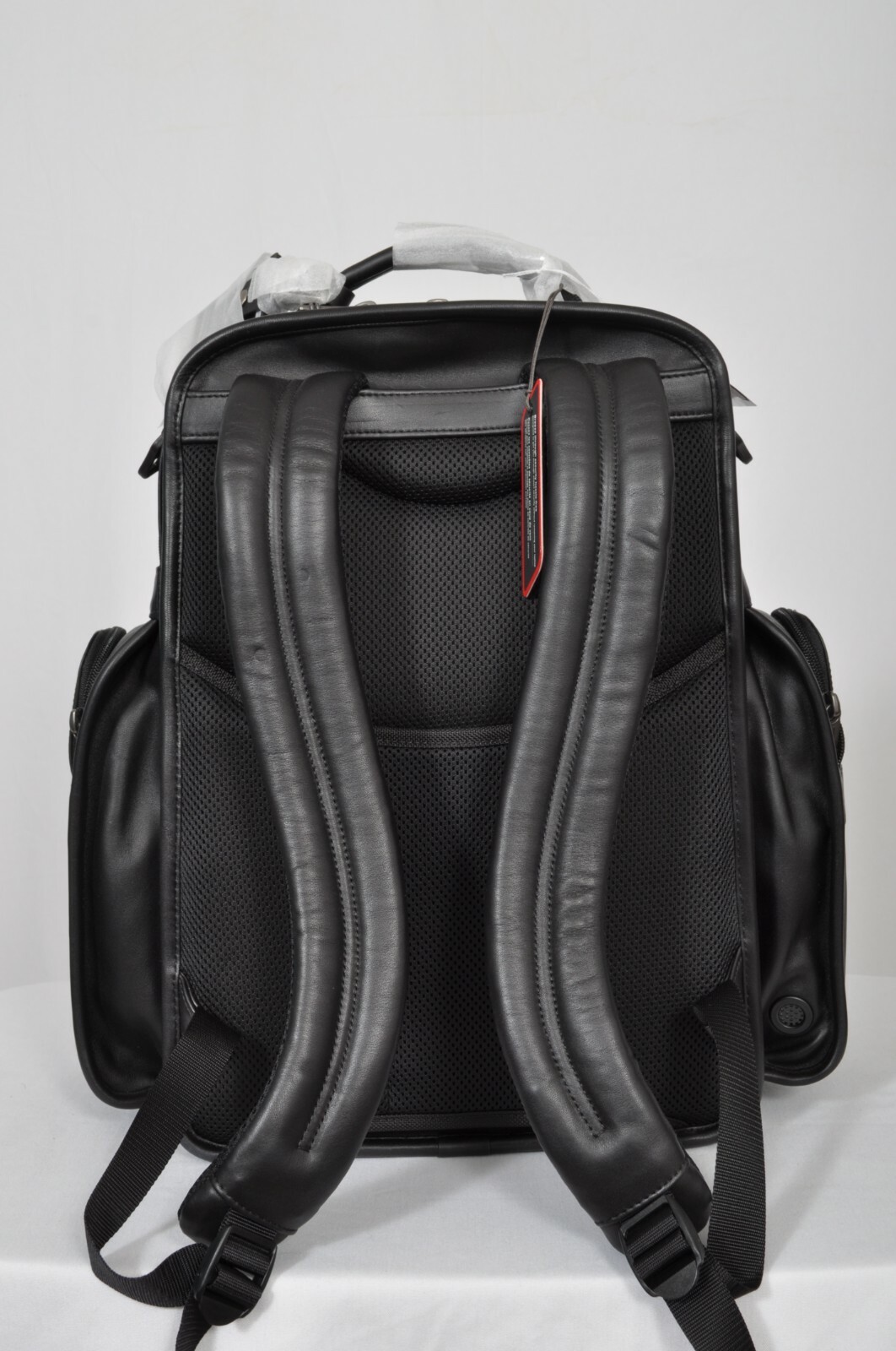 tumi gilman brief pack