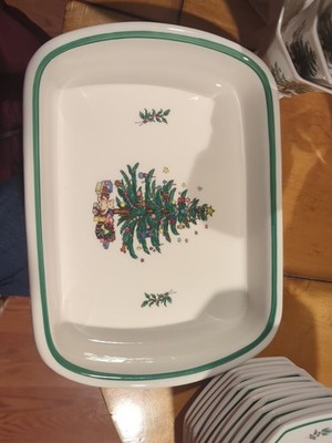 Nikko Christmas Tree Casserole Dish Rectangular Serving Porcelain