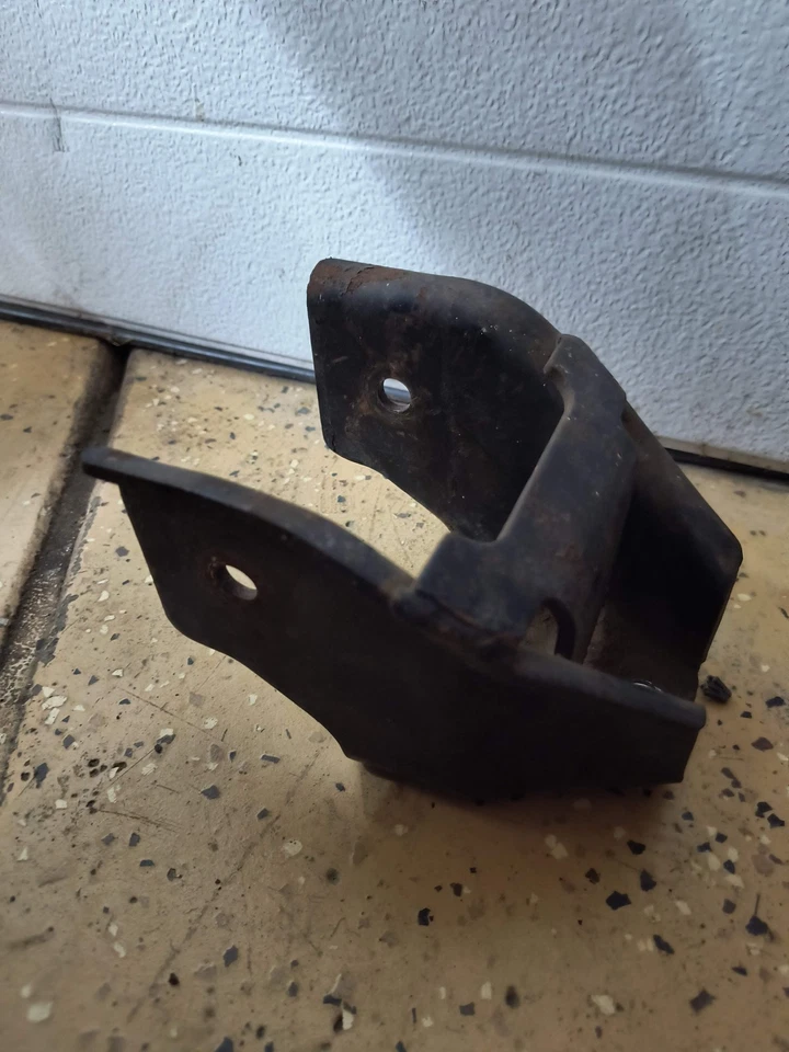 3000GT VR4 / Dodge Stealth TT Transmission Mounting Bracket - Image 3 of 3