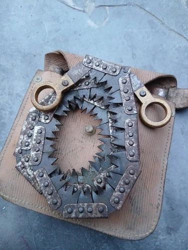 Vintage Military Folding Trench With Saw Set Handles & Pouch Ww2 Era