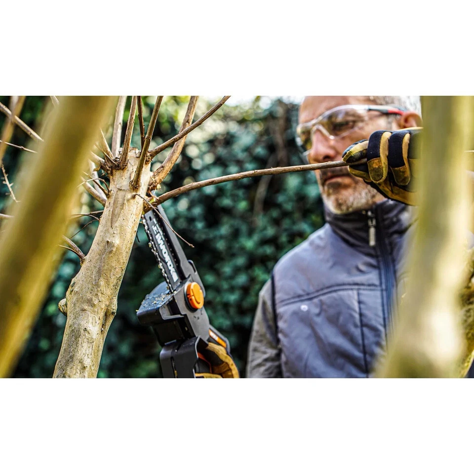 Potatore a batteria WORX WG325E 20Volt taglio 12cm BRUSHLESS e con POMPA OLIO - Immagine 3 di 4