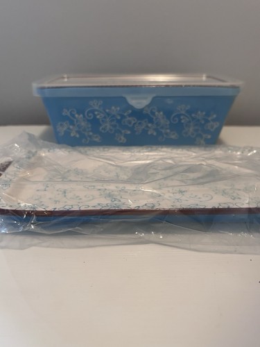 Temptations by Tara Blue Floral Lace 1qt Loaf Dish with Lid Baking Tray New - Picture 7 of 14