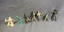 7 Toy Figure US Army Men Soldier Wounded Warrior Scale Model Unknown Vintage Lot