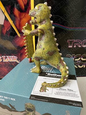 Fallout:New Vegas ディンキー ・ザ・Tレックス スタチュー Fallout New Vegas Dinky the T-Rex Statue – Official Bethesda