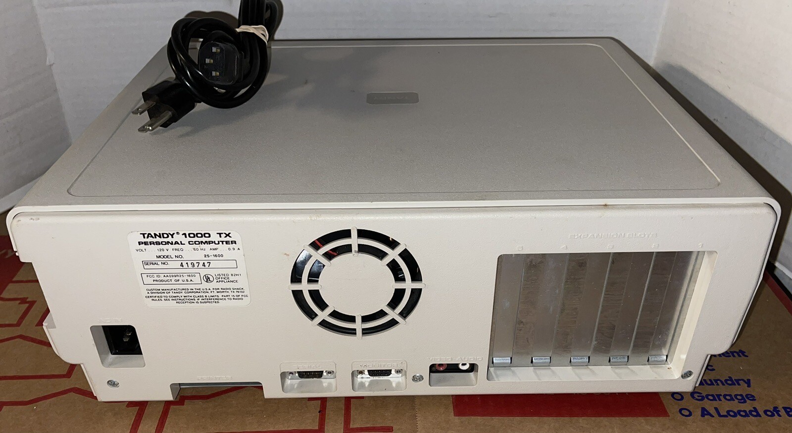tandy-1000-tx-personal-computer-with-640k-ram-powers-on-not-fully