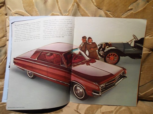 1965 THE MOST BEAUTIFUL CHRYSLER EVER BUILT NEWPORT DEALER BROCHURE ORIGINAL - Picture 4 of 7