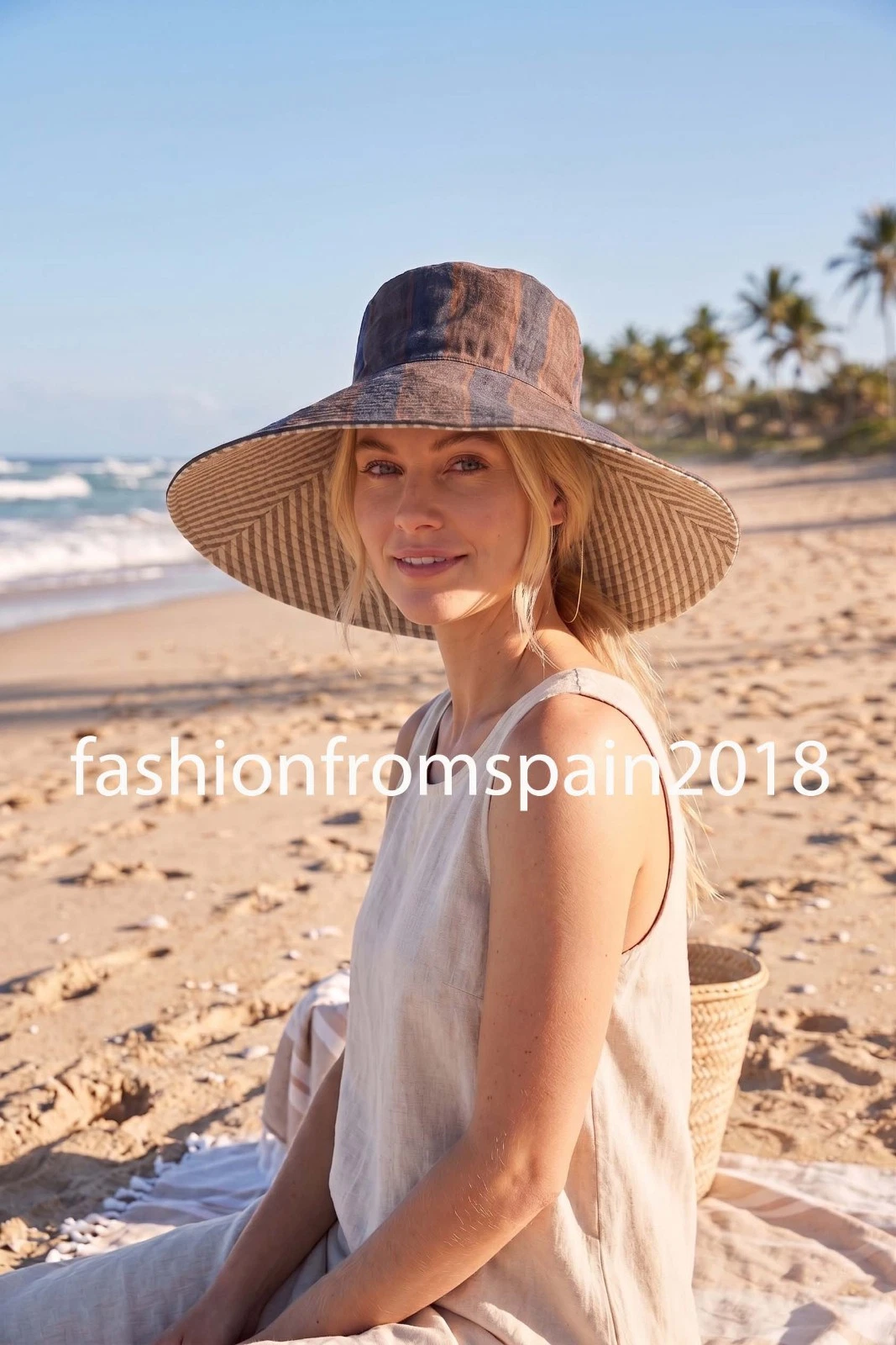ZARA NEW WOMAN REVERSIBLE 100% LINEN STRIPED HAT BLUE 0653/009/400
Opens in a new window or tab