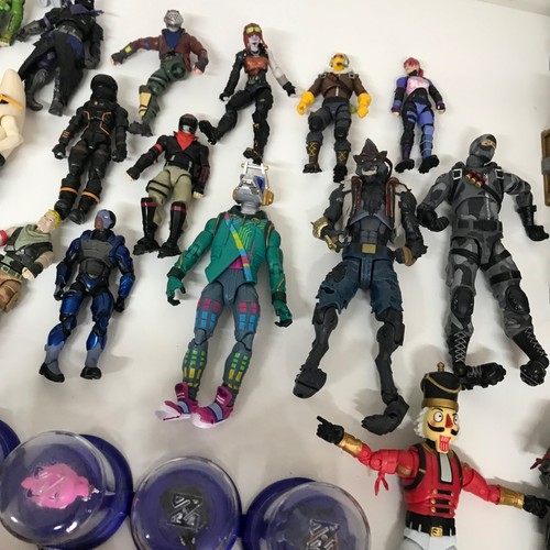 Fortnite Action Figures Bundle Lot w/ Weapons, Accessories, Building Materials - Picture 7 of 18