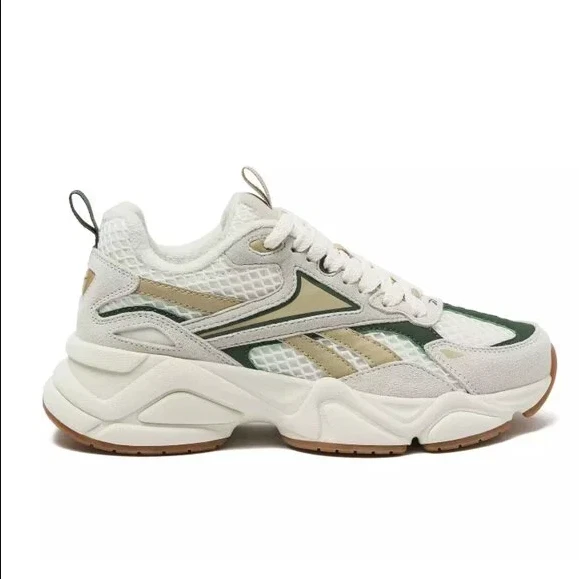 Reebok Leather Charge Sneakers Sizes 7–9 Grip Sole Imported - Image 3 of 4