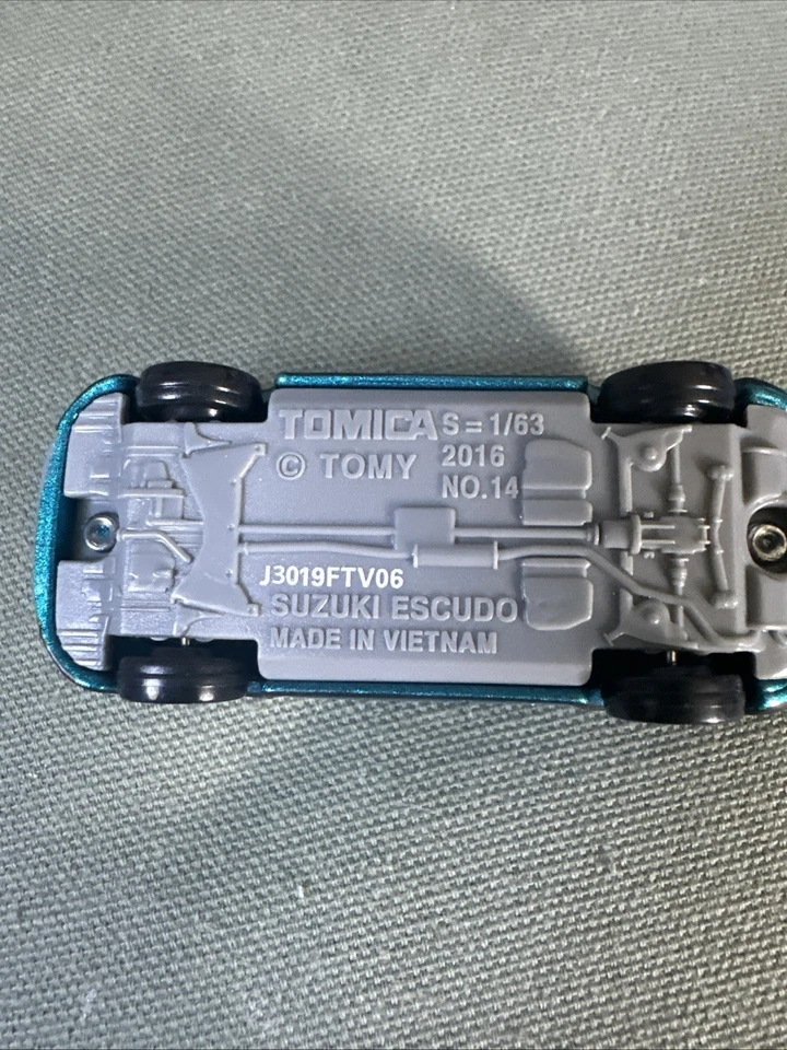 Coche Miniatura Takara Tomy Tomica Nº14 Suzuki Escudo (caja) escala 1/63 014C NUEVO Foto 4 de 4