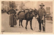 MIKII-0670 12 El chifonier Aveyron y su burro