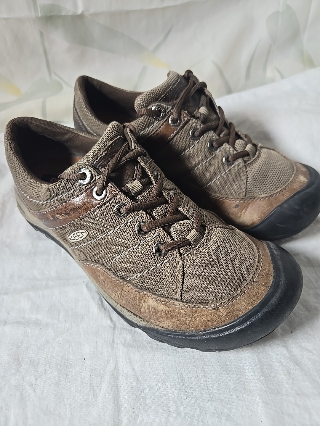 Scarpe da trekking Keen donna pelle marrone autentiche taglia 7 5 stringate suole Aetrex