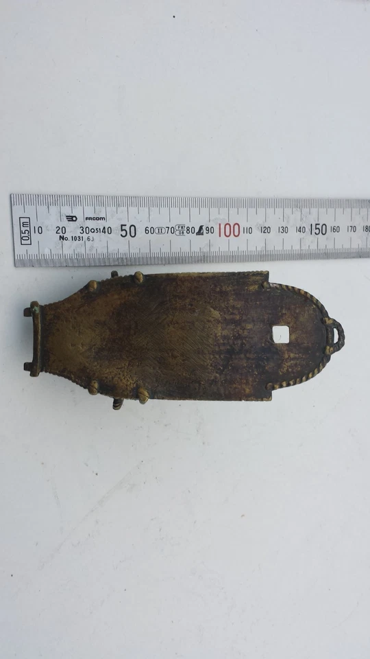 Ancien pyrogène porte allumettes à suspendre en bronze en forme de hotte - Photo 3/3