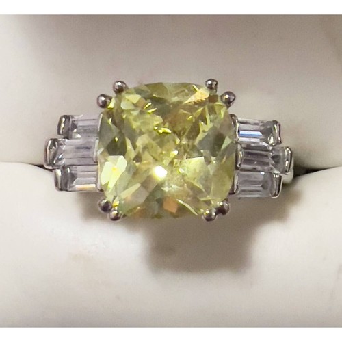 -RING Pale Yellow/Green Citrine Vintage Cocktail Fashion Ring Size 6.5 To 9 - Picture 2 of 3