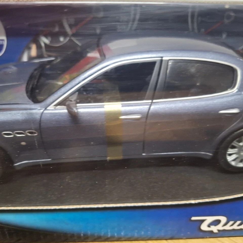 MASERATI QUATTROPORTE MARCA HOT WHEELS 1/18 - Immagine 3 di 4