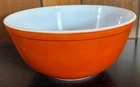 New ListingVintage Pyrex Primary Rust Orange Nesting Mixing Bowl #403 2.5 qt - EUC