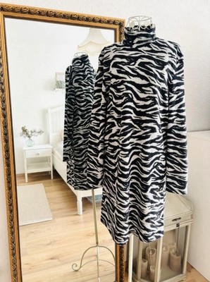 Terranova Zebra Kleid | Winter | M
