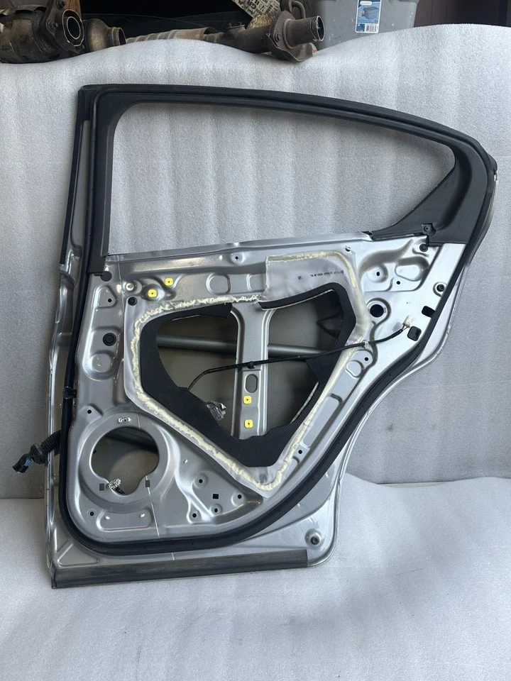 2017 ACURA ILX 右乘客侧后门壳 LUNAR 银色 — 第 4/4 张图片