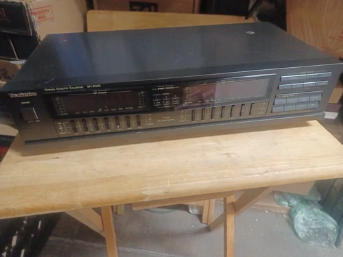 TECHNICS SH-8058 Stereo Graphic Equalizer Programmable Spectrum Analyzer.
