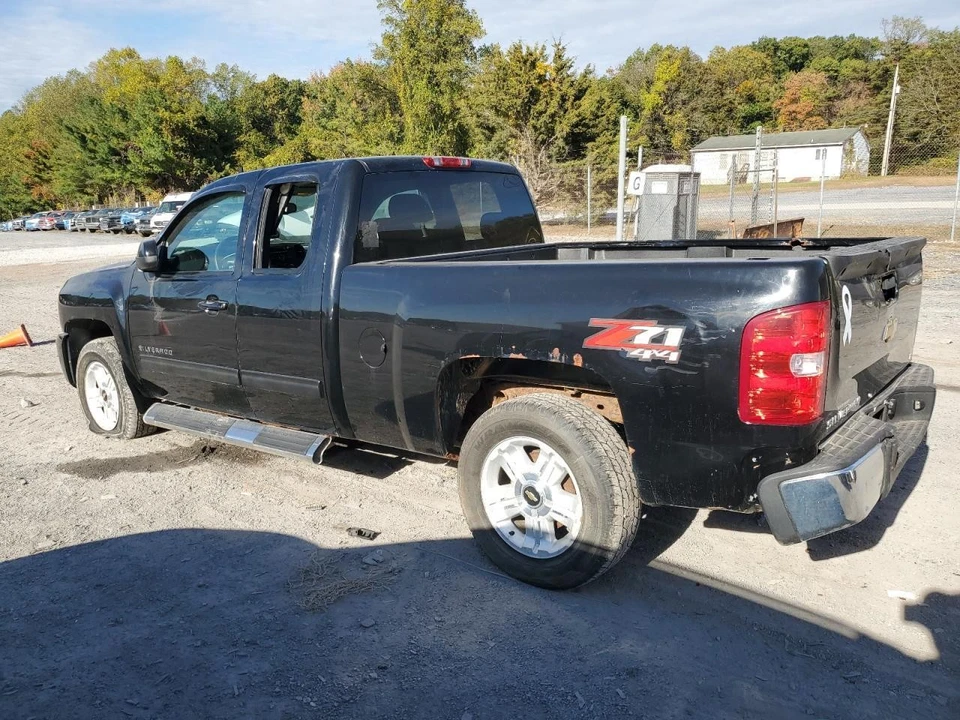 Used Front Left Door Assembly Front fits: 2013 Chevrolet Silverado 1500 pickup L - Image 4 of 4