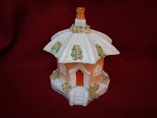 Antike viktorianische Staffordshire verkrustete Regenschirm Haus Pastille Brenner Figur