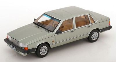 1:18 Triple 9 Volvo 760 1985 lightgreen-metallic