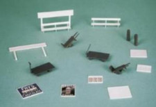 Wills SS68 Platform Accessories, nameboards, trolleys etc. Plastic Kit OO Gauge