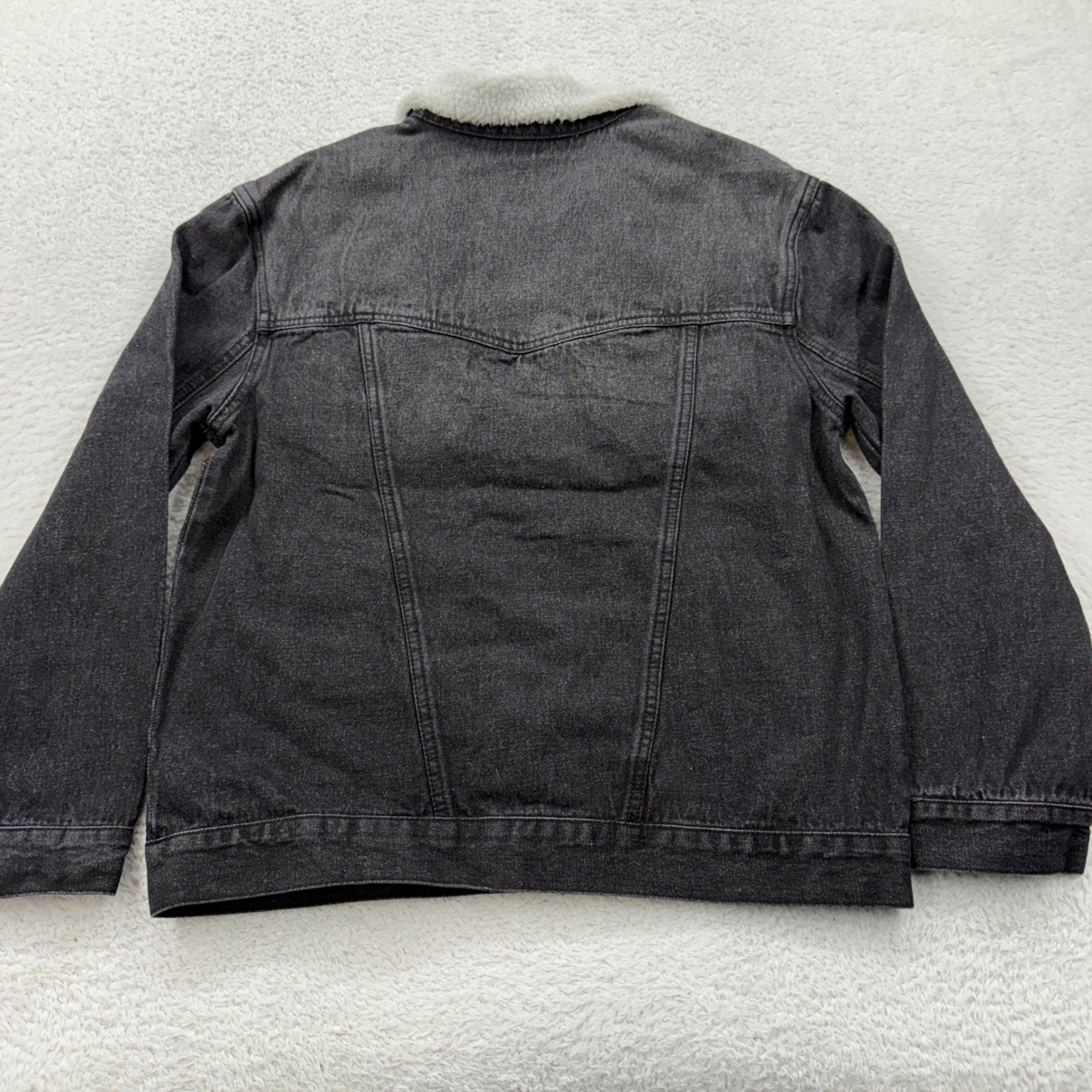 Levis SilverTab Boys Sherpa Lined Trucker Jacket Washed Black Denim Large 12-13Y thumbnail 8