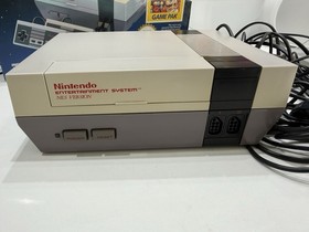 Boxed Nintendo NES Control Deck Konsole & Dr Mario Top Zustand RAR H175