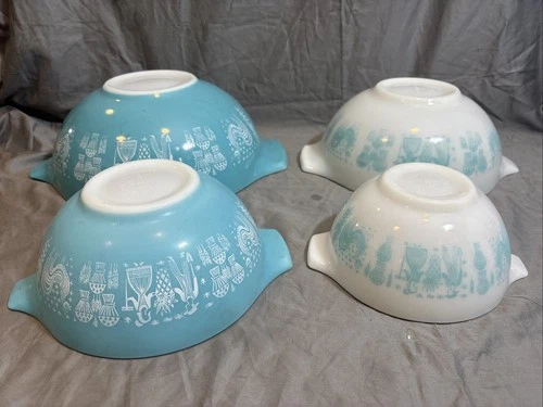 Vtg PYREX Amish Butterprint Cinderella Set Of 4 Mixing Bowls Turquoise Blue