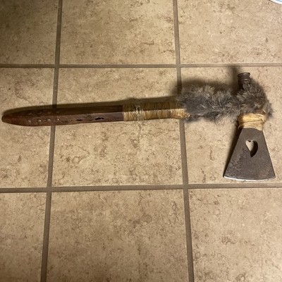 NATIVE AMERICAN  INDIAN HEART HEAD PIPE TOMAHAWK - Pre-owned