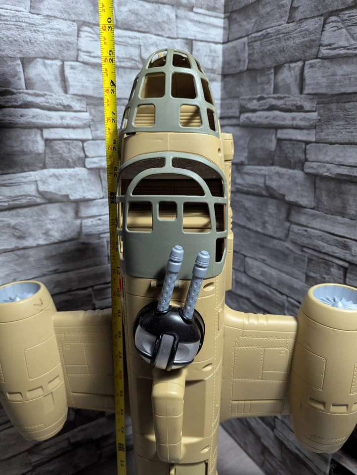 ¡El Cuerpo! Lanard 30x35" Bestia Bombardero 3.75" 1:18 Figura Avión GI Joe Militar Foto 2 de 4