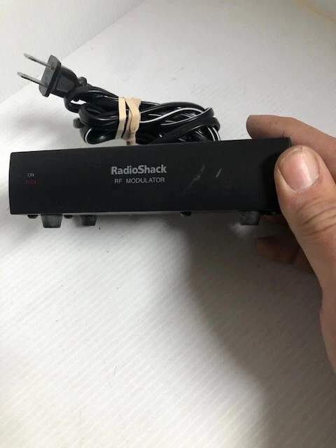 Radio Shack RF Modulator Audio Video Powered Switch Box RCA Coax Model 15-1214 - Image 4 of 4