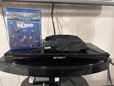 DVD Player, 3d Glasses And 3-D Nemo And  The Regular Nemo.￼￼