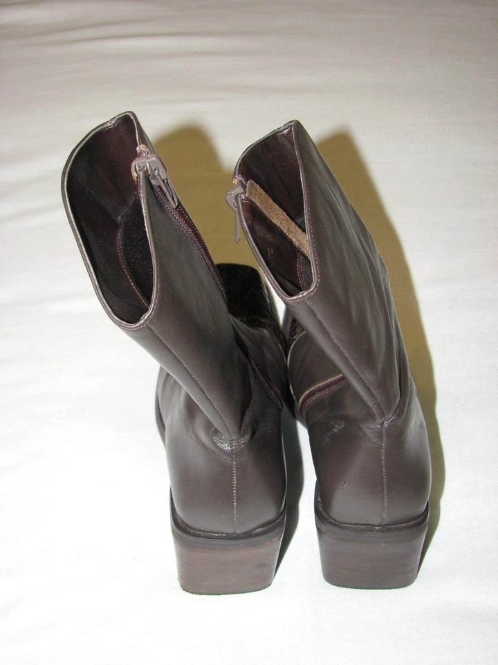 5.5 B Liz Claiborne Damas Botas de Cuero Marrón Mujer Tacones Oscuros Media Pantorrilla Cortas Foto 4 de 4