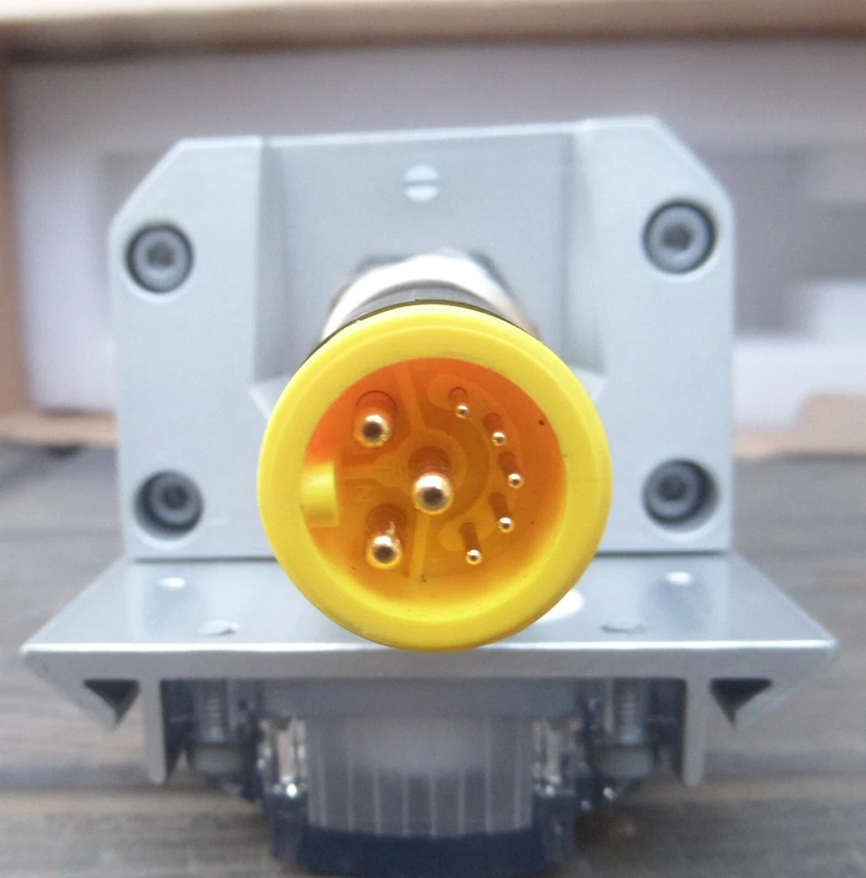 Martin 90356970 Exterior Linear 300 Graze 15 (new boxed 12 LED lamp module) - Image 2 of 4