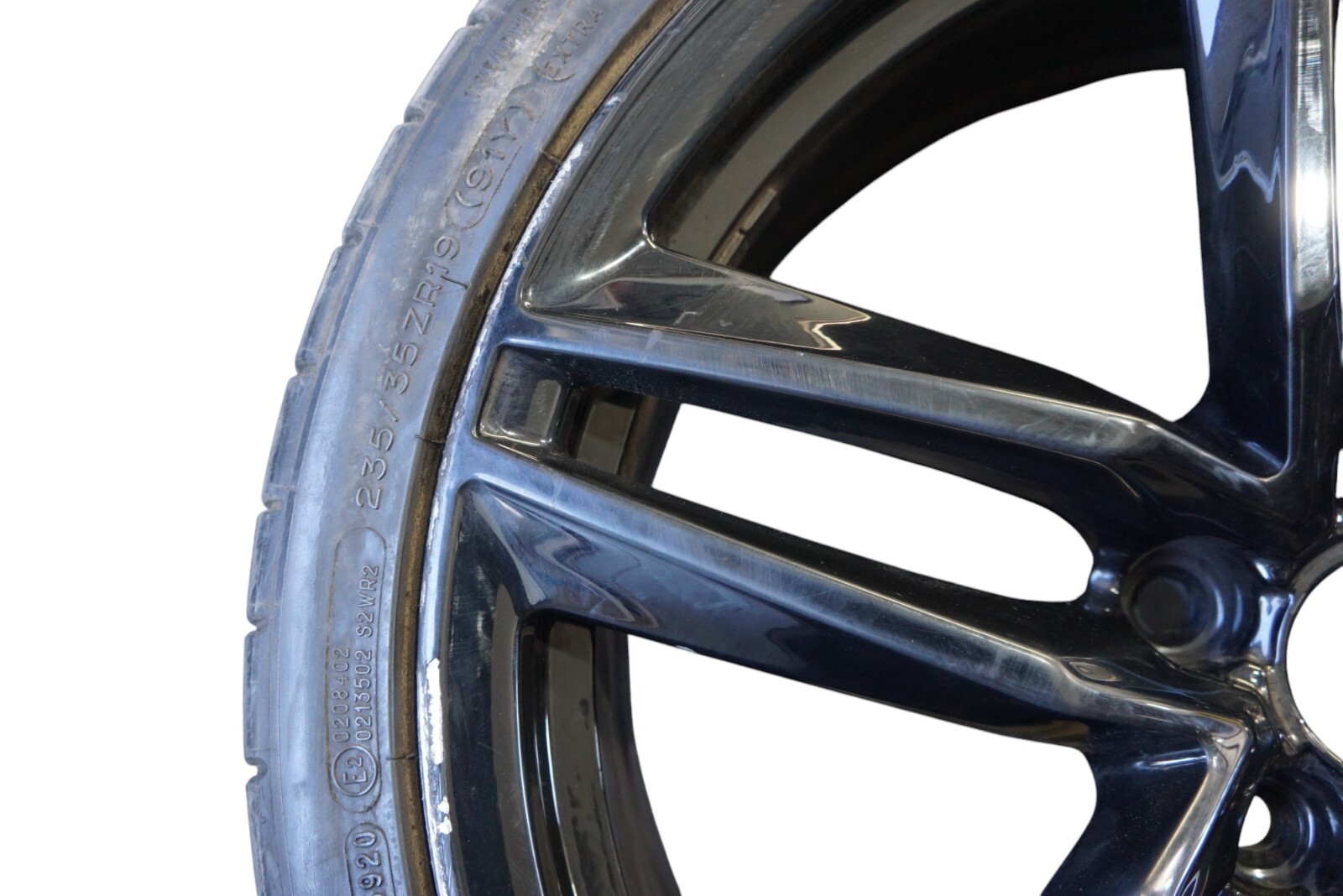 2008 - 2015 AUDI R8 19 INCH 19X8.5 BLACK FRONT WHEEL RIM OEM 420601025B +NOTE