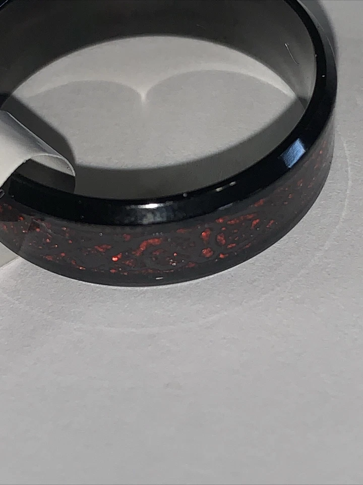 Anillo de boda de titanio negro y rojo para hombre talla 13 brillo pulido Foto 2 de 4