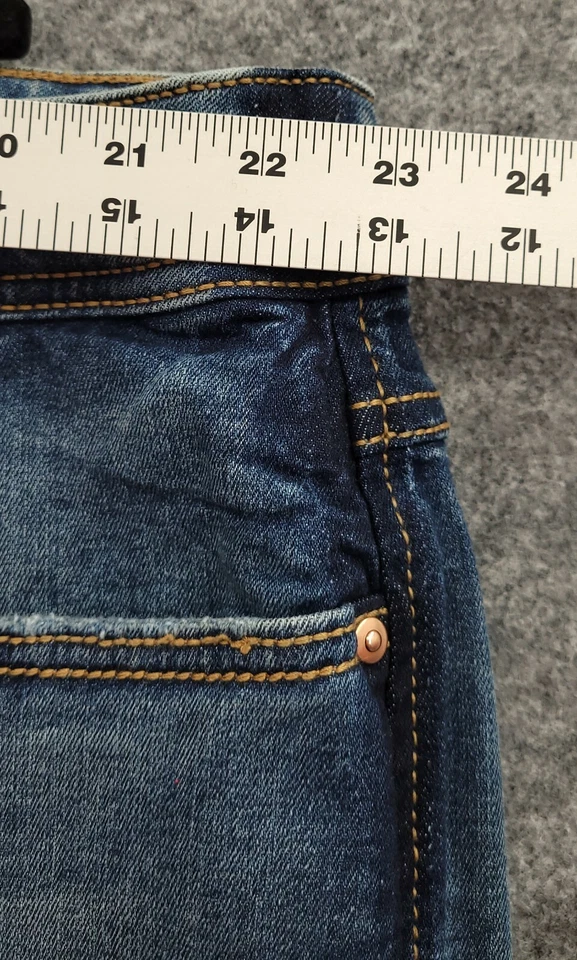 INC Denim Shorts Women's 24 W Stretch Pockets High Rise 9" Inseam Blue NWT - Image 4 of 4