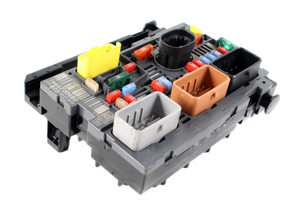 Module BSM Fusibles Citroen Berlingo III C4 C8 Jumpy III BSM-R04 9807028780 - Photo 3/4