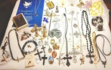 Christmas Lot Of Religious Items Noah's Ark Pin Cross Beautiful Necklaces Angel