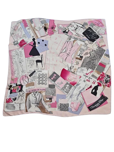 Foulard Christian Dior en soie imprimé mode 87 cm par 85 cm