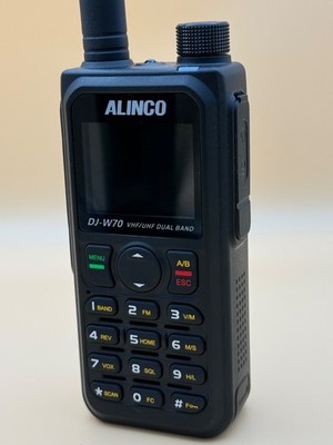 Alinco DJ W70 2m/70cm, keine 3 Monate alt, mit Rest Garantie, RX Air Band