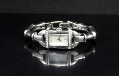GUCCI 6800L Series Mother-of-pearl Dial Diamond Bamboo Style Band