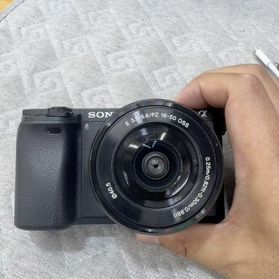 90%newSony Alpha A6300 24.2MP Mirrorless Digital Camera with Sony 16-50 OSS Lens